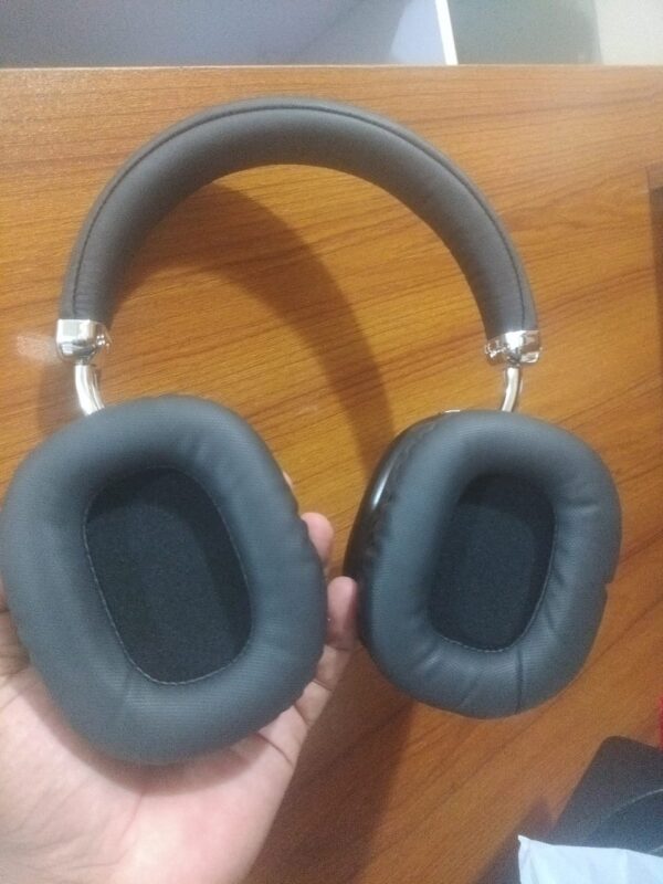 HOCO W35 Max Wireless Bluetooth Headphones – 40mm Driver - Image 3